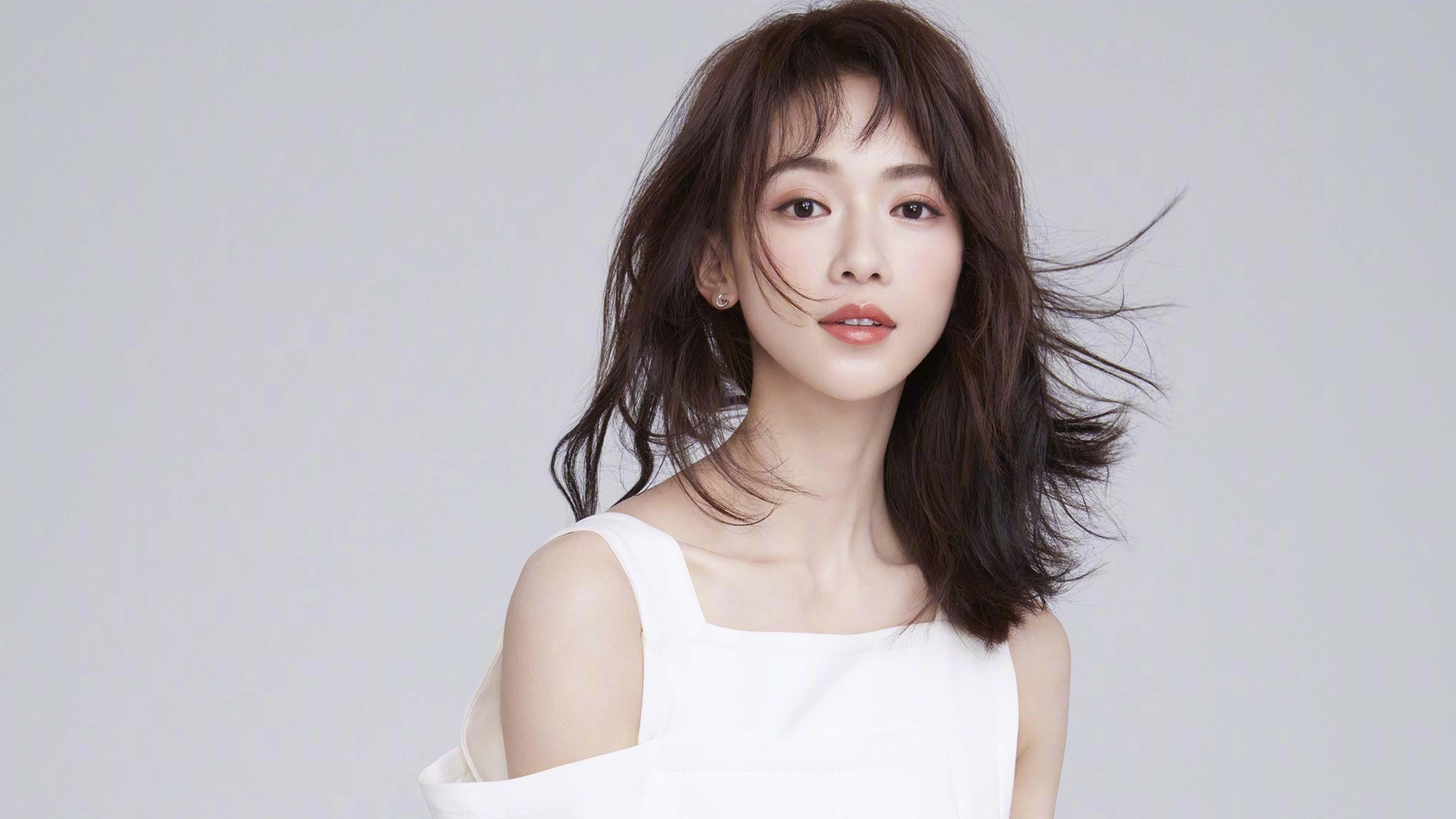 爱游戏体育平台-法甲劲旅巴黎圣日耳曼寻求五冠王梦想，法甲巴黎圣日耳曼首发阵容