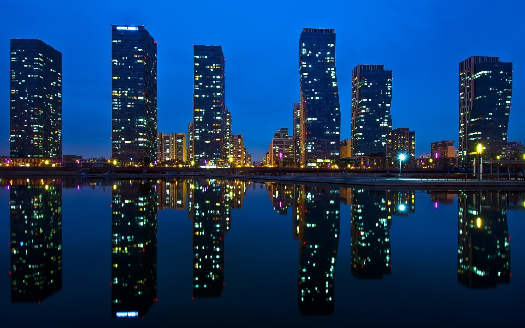 曼联拜访伦敦,力争逆转热刺