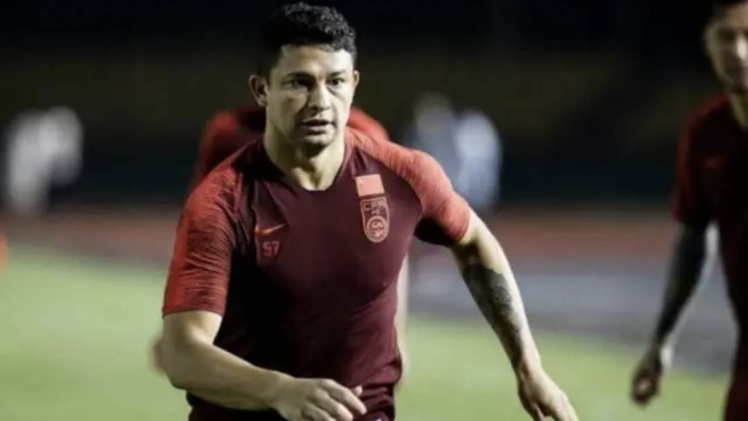 AYX官网-包含爱游戏APP:归化球员艾克森“带不动”？球迷：还是中国足球“扶不起的阿斗”？的词条